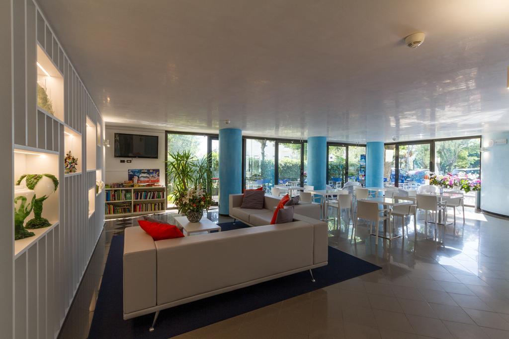 Hotel Onda Marina Misano Adriatico Exteriör bild