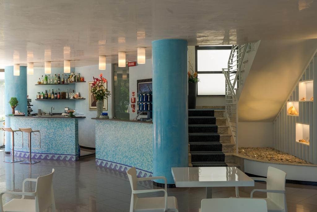 Hotel Onda Marina Misano Adriatico Exteriör bild