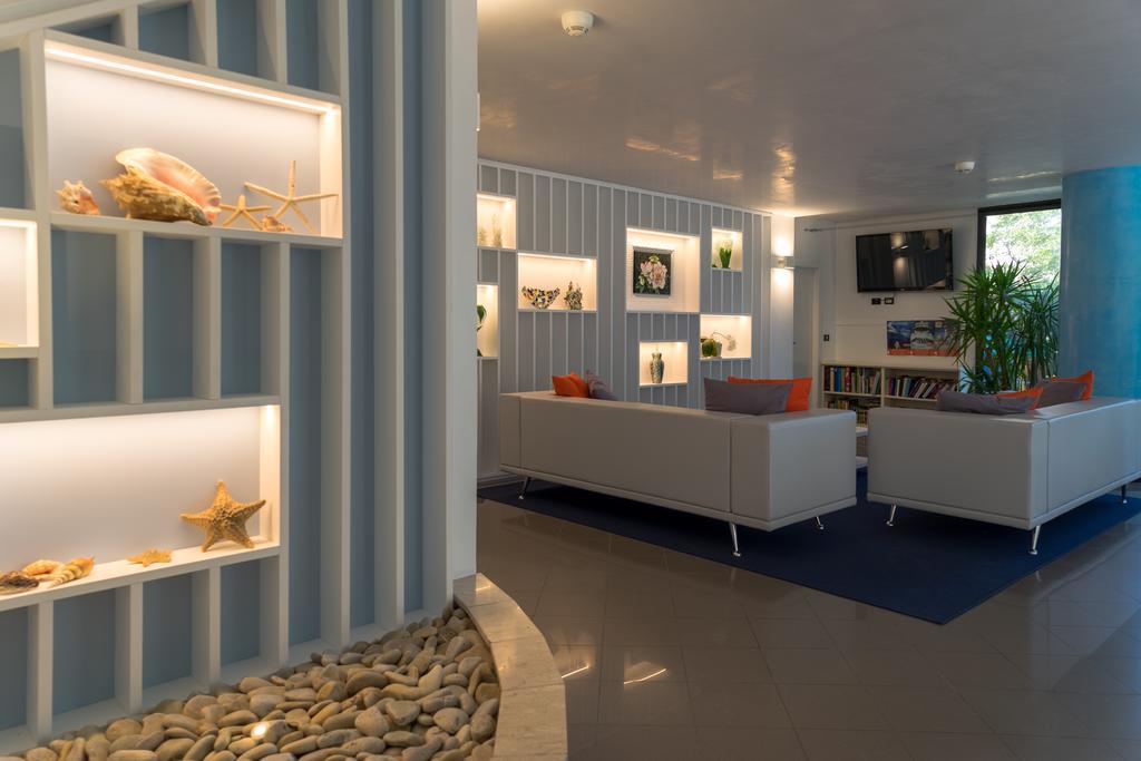 Hotel Onda Marina Misano Adriatico Exteriör bild