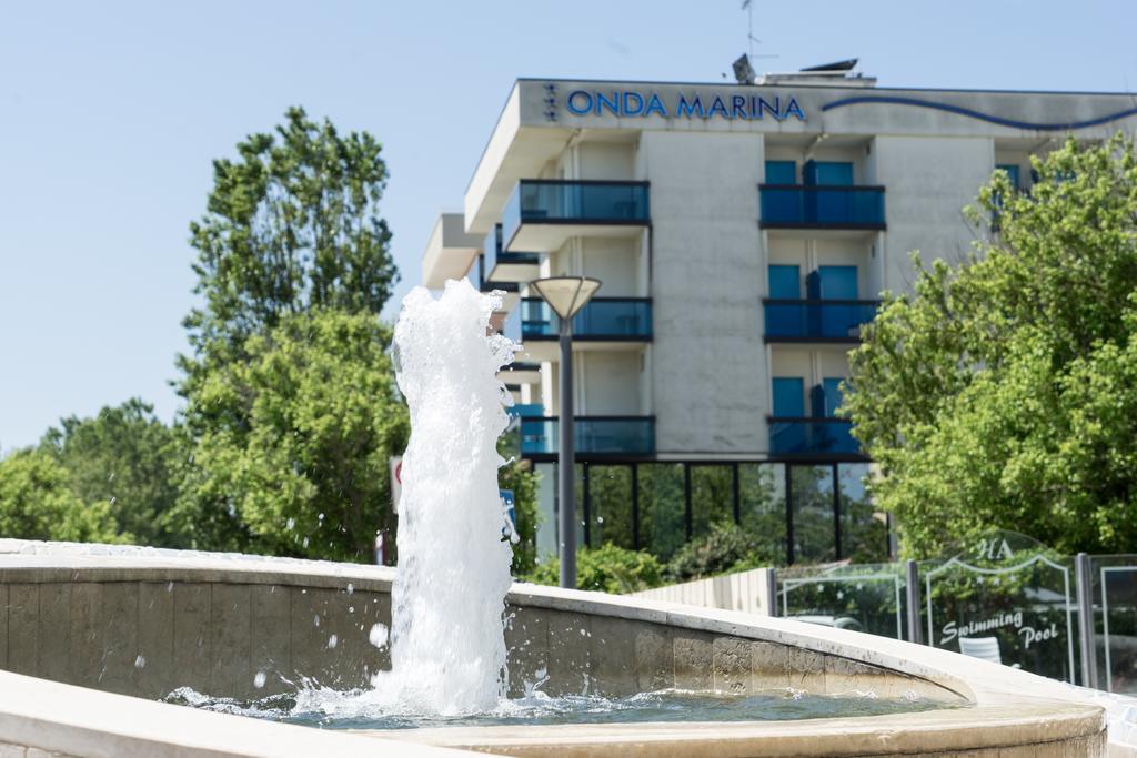 Hotel Onda Marina Misano Adriatico Exteriör bild